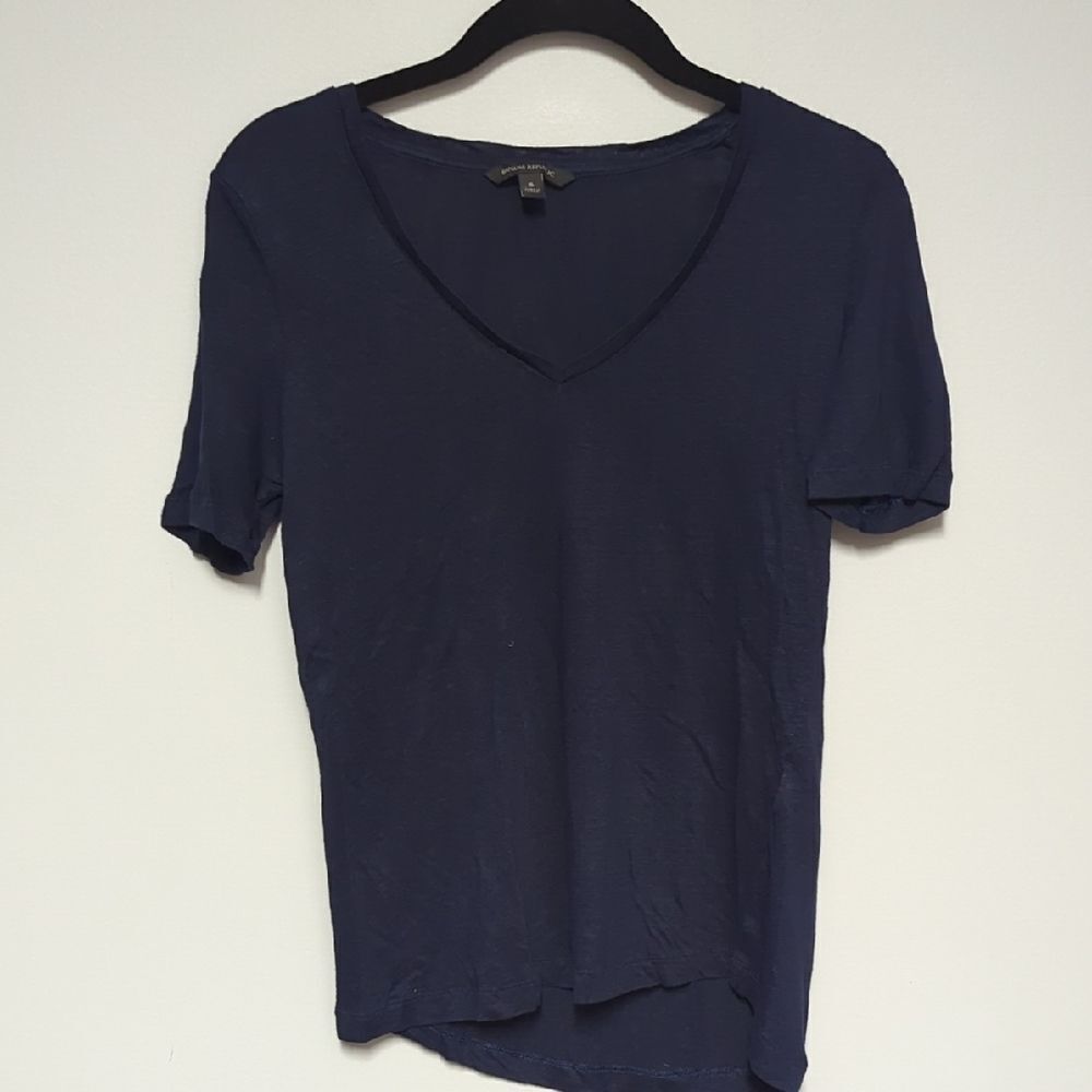 Women's Navy V-Neck Short Sleeve Tee